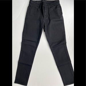 Levi Black Skinny Jean